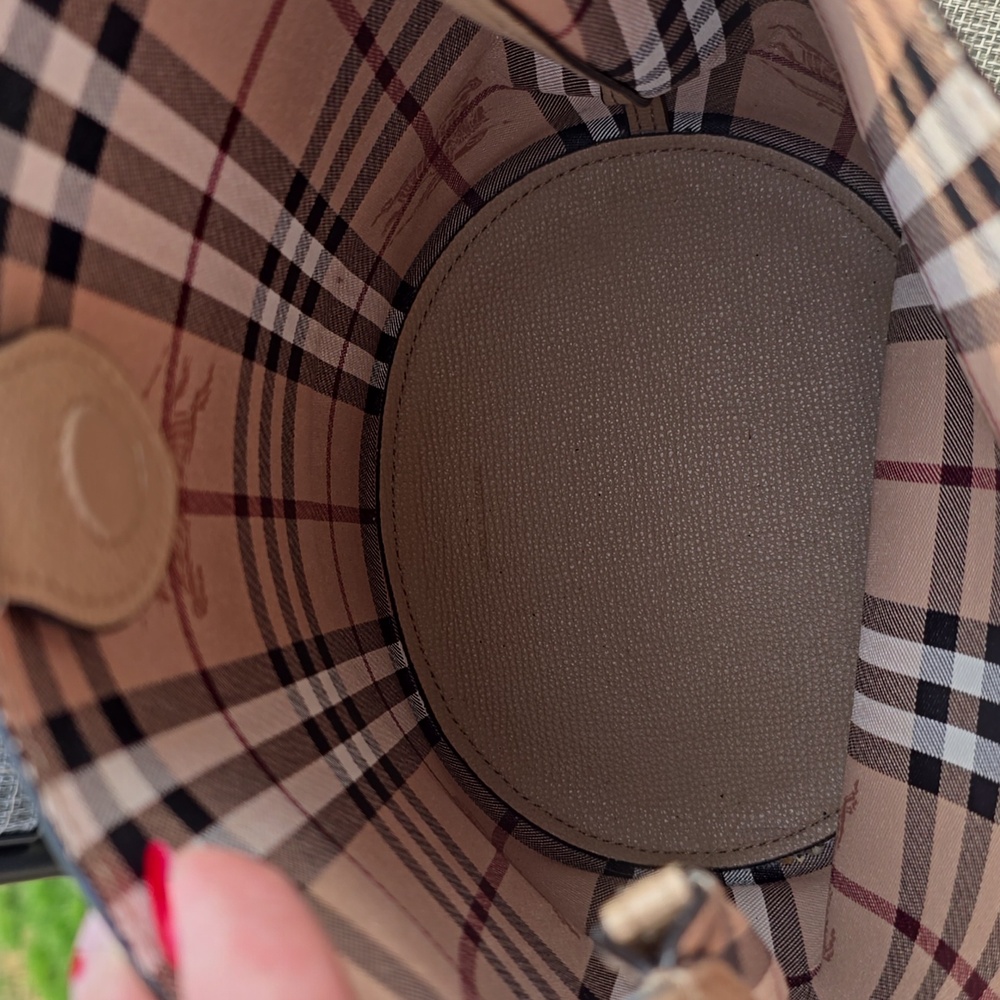 Burberry Haymarket Check Colours Small Lorne Bucket Bag Leather - Picture 3 of 15